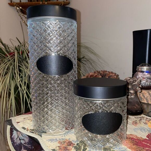 Set of 2 Glass Decanters l Kitchen, Home, Storage l New - Picture 1 of 3